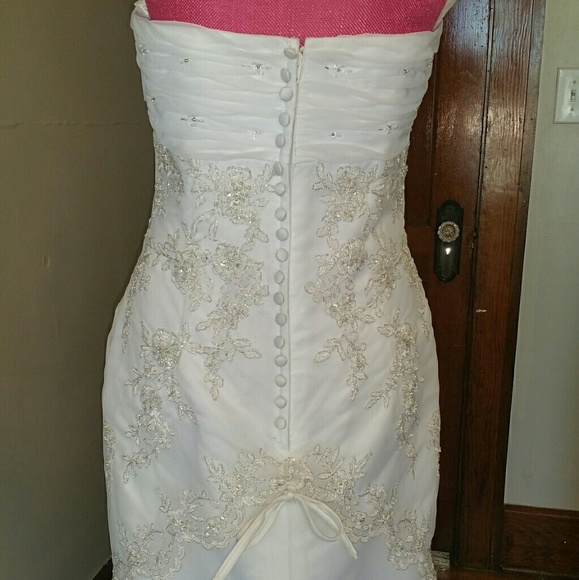 White Strapless Wedding dress - Picture 4 of 8